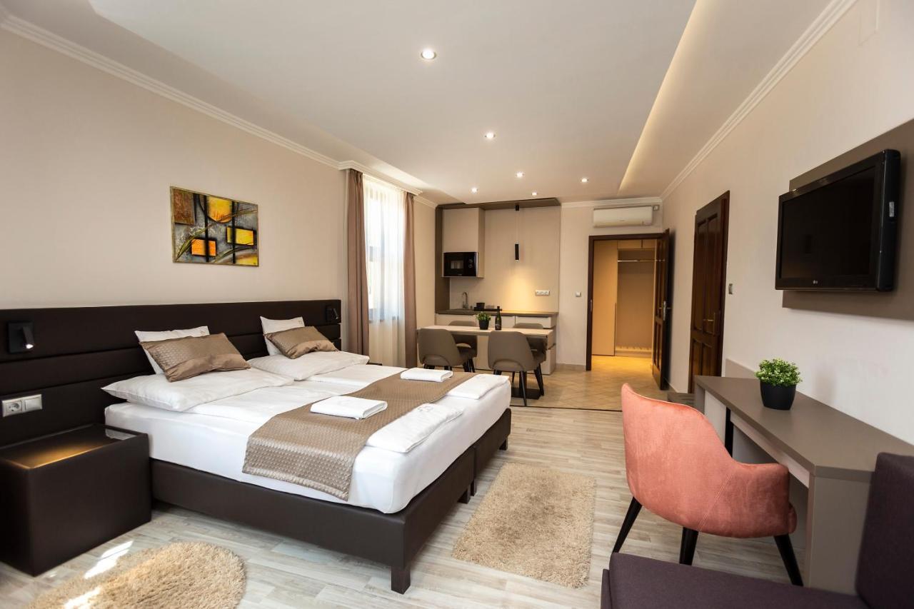 Vegvar Spa Apartman Гюла Екстериор снимка
