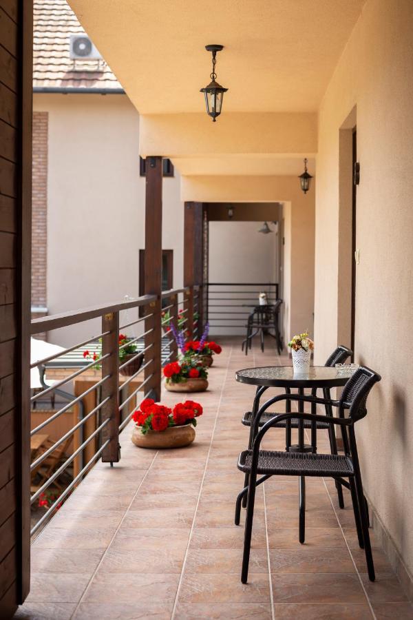 Vegvar Spa Apartman Гюла Екстериор снимка