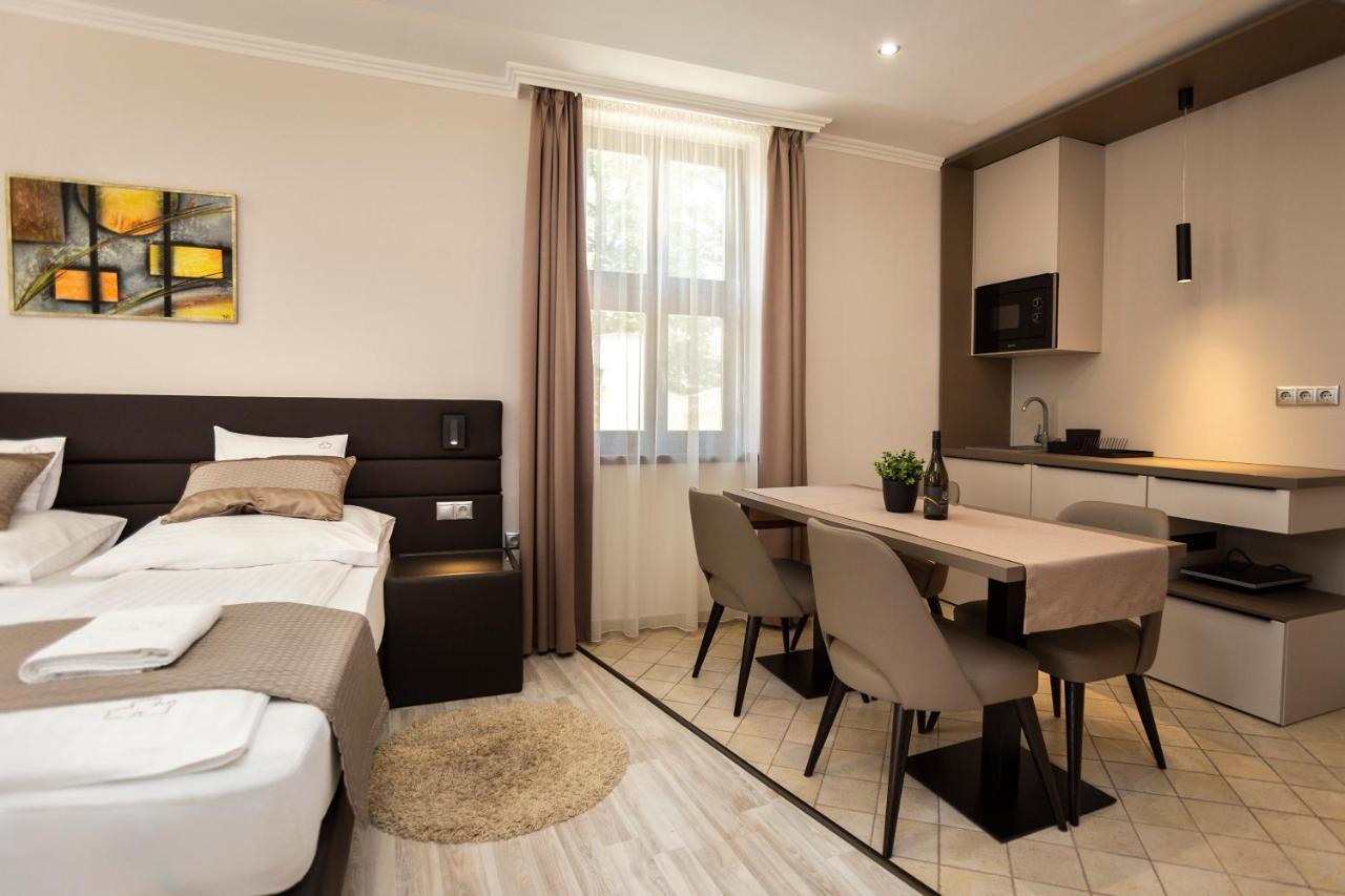 Vegvar Spa Apartman Гюла Екстериор снимка