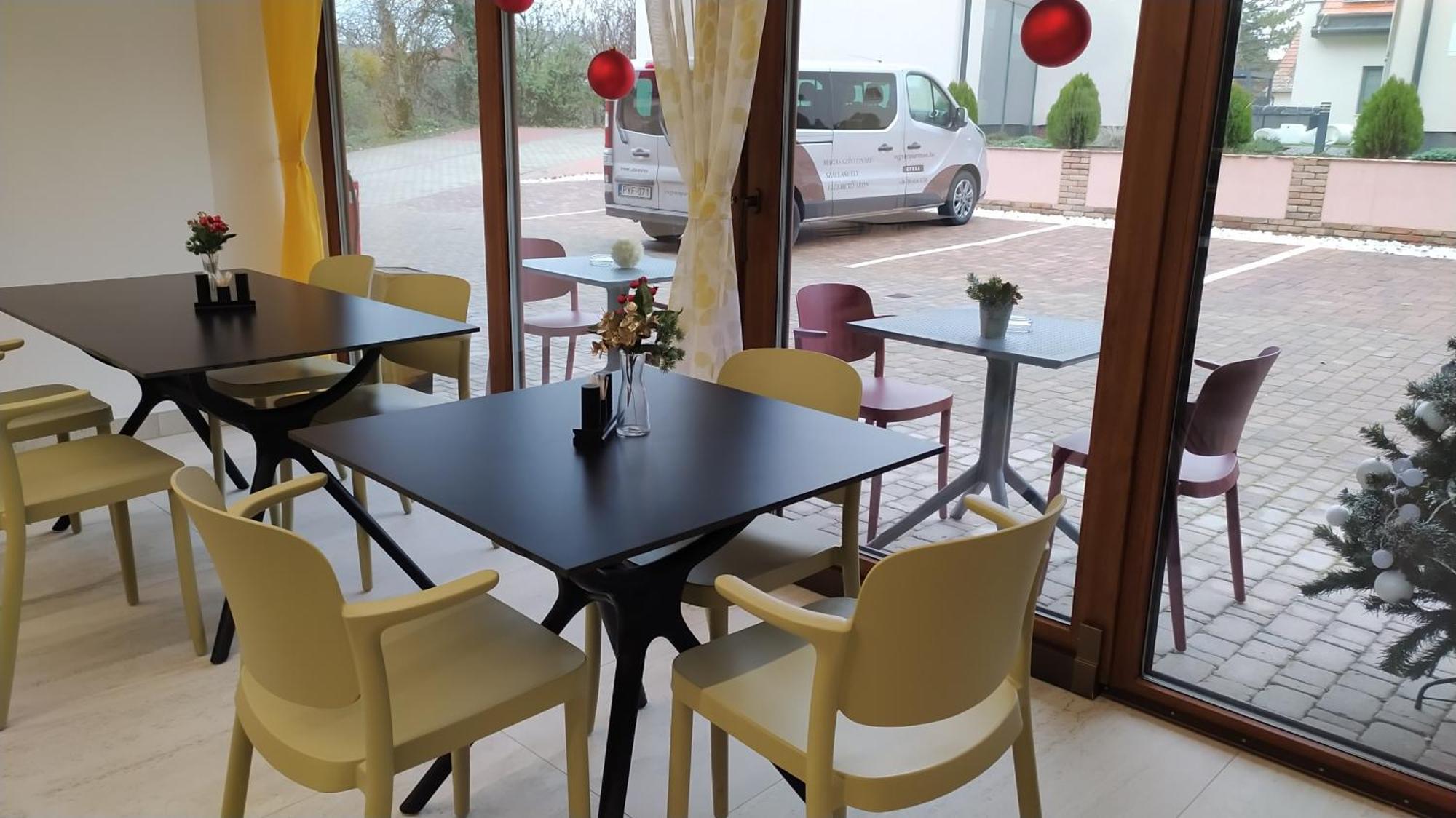 Vegvar Spa Apartman Гюла Екстериор снимка